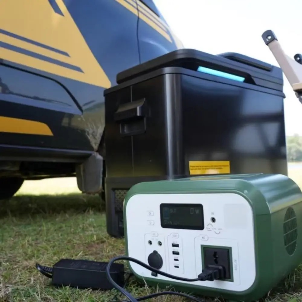 Sprinter Armrest Ice Maker with Compressor Freezer Portable Plastic 12V Mini Fridge for Car